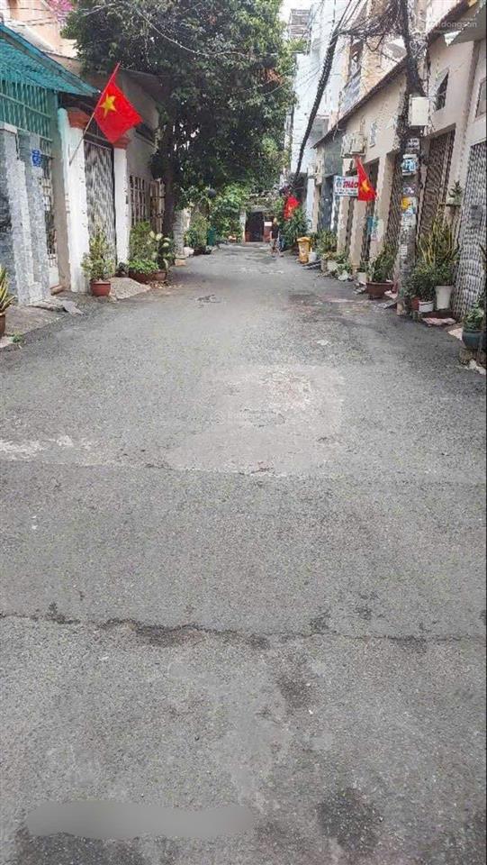 Hẻm ô tô lò gốm, sát hậu giang, 70m2, 5.5x13m, hơn 6 tỷ