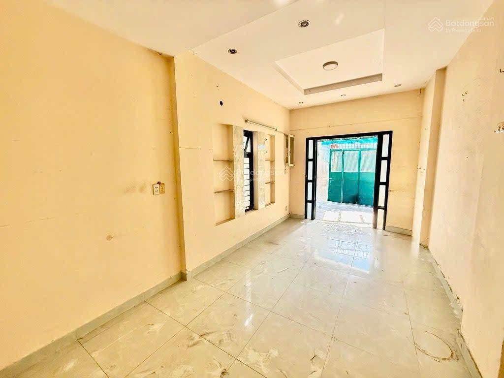 Nhà phạm văn chí, hẻm 6m, 120m2, ngang 4m, 8.9 tỷ