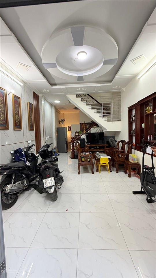 Nhà 4 tầng, phạm văn chí, 60m2, 4x15m, hơn 5 tỷ