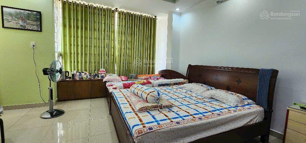Nhà trung tâm q6, 80m2, ngang 7.5m, hơn 5 tỷ
