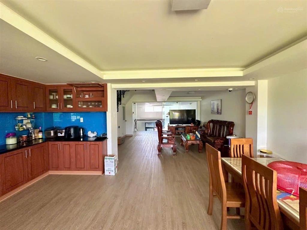 Biệt thự view kênh phú định, 3 tầng, 140m2, ngang 7m, hơn 8 tỷ