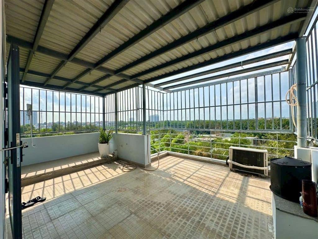 Biệt thự view kênh phú định, 3 tầng, 140m2, ngang 7m, hơn 8 tỷ