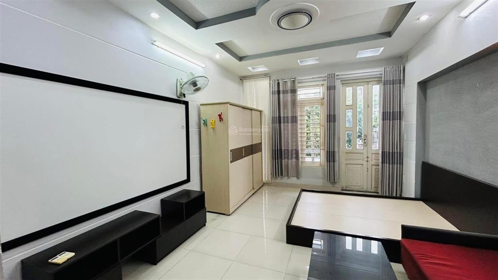 Cho thuê nhà 254/ lê văn thọ p11 gò vấp 4m x 17m 4pn 5wc khép kín hướng nam