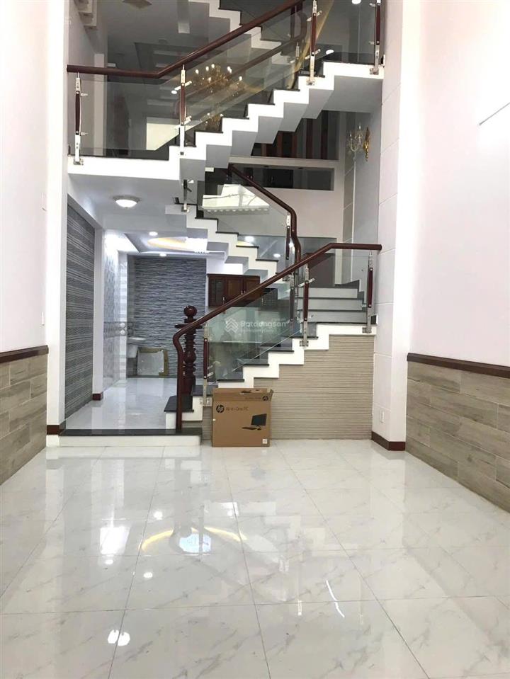 Cho thuê nhà hẻm xe hơi 310/ dương quảng hàm p5 gò vấp 4mx15m 4pn 5wc sẵn máy lạnh