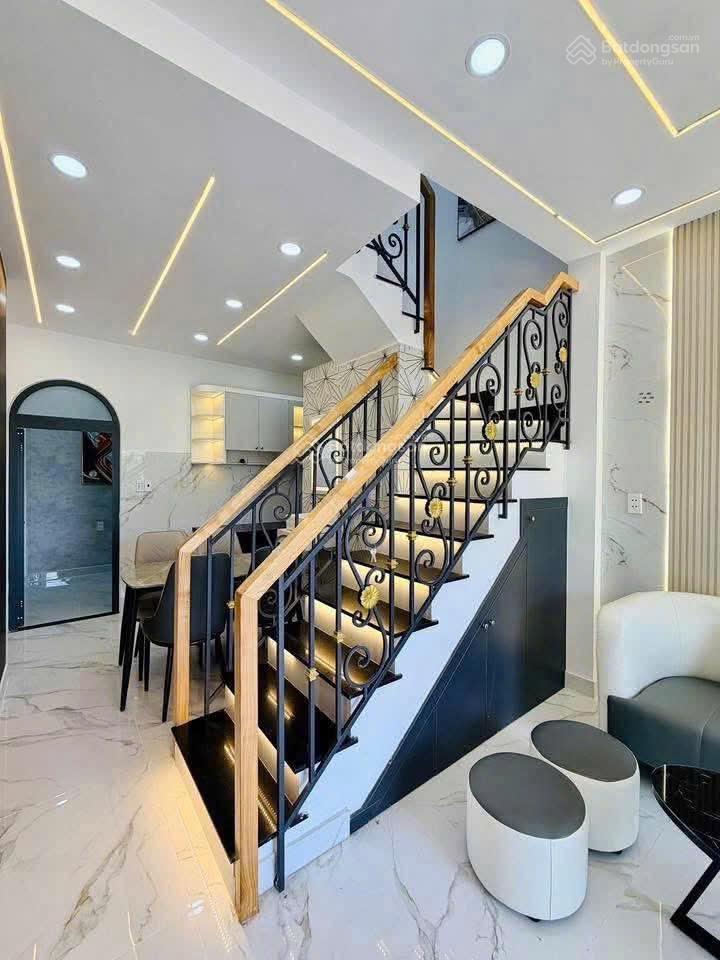 Cho thuê nhà mới 100% 237// phạm văn chiêu p14 gò vấp 4m x 12m 3pn 3wc full nội thất