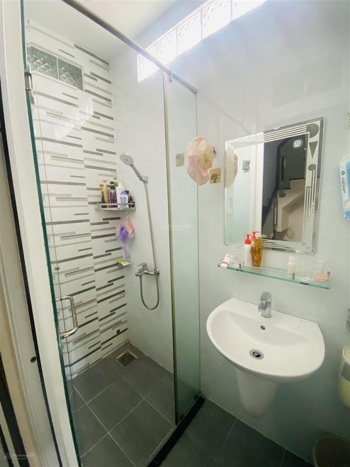 Cho thuê nhà hxh 373/ thống nhất p11 gò vấp 4mx10m 4pn 3wc nhà mới tặng vườn sau sạch