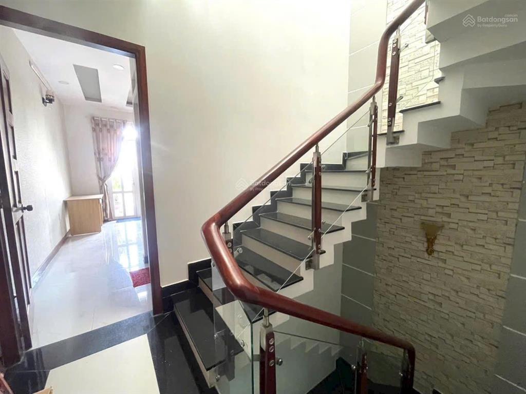 Cho thuê nhà hẻm xe hơi thống nhất, phường 11, quận gò vấp 4m x 16m 5pn 5wc full nội thất