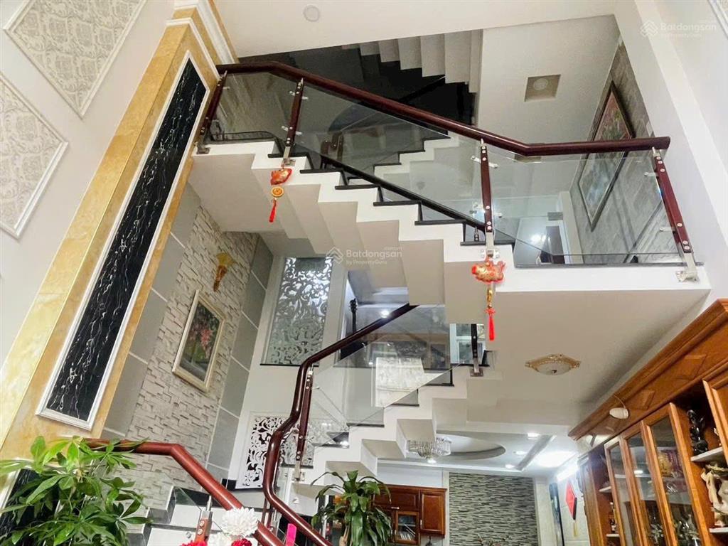 Cho thuê nhà hẻm xe hơi thống nhất, phường 11, quận gò vấp 4m x 16m 5pn 5wc full nội thất