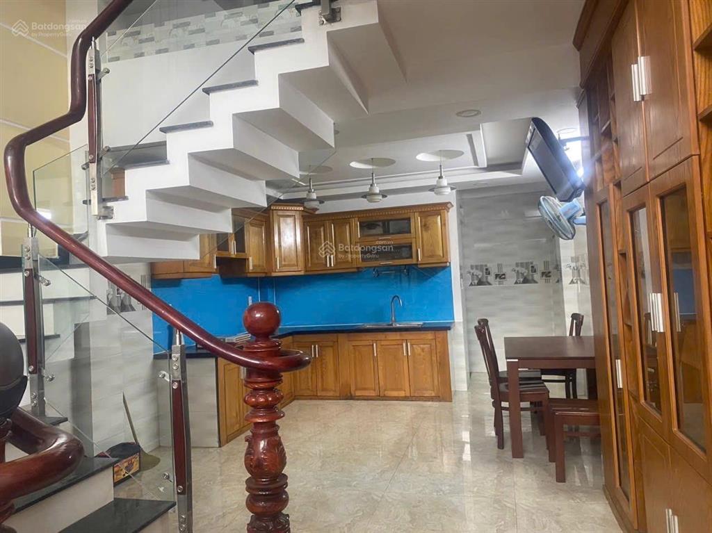 Cho thuê nhà hẻm xe hơi 141/đường số 28 p6 gò vấp 4m x 15m 4pn 5wc kép kín gần chợ an nhơn