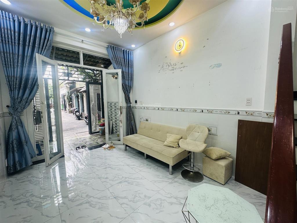 Cho thuê nhà nguyễn văn khối, p9 gò vấp 3,5m x 14m 3pn 2wc sân để xe