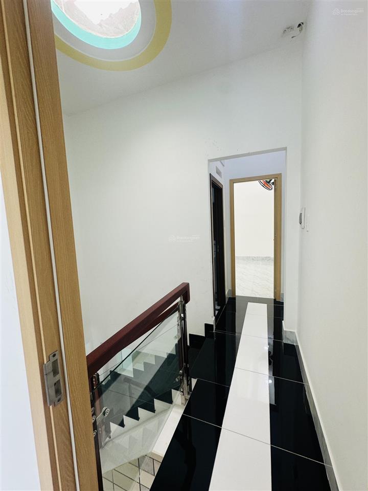 Cho thuê nhà nguyễn văn khối, p9 gò vấp 3,5m x 14m 3pn 2wc sân để xe