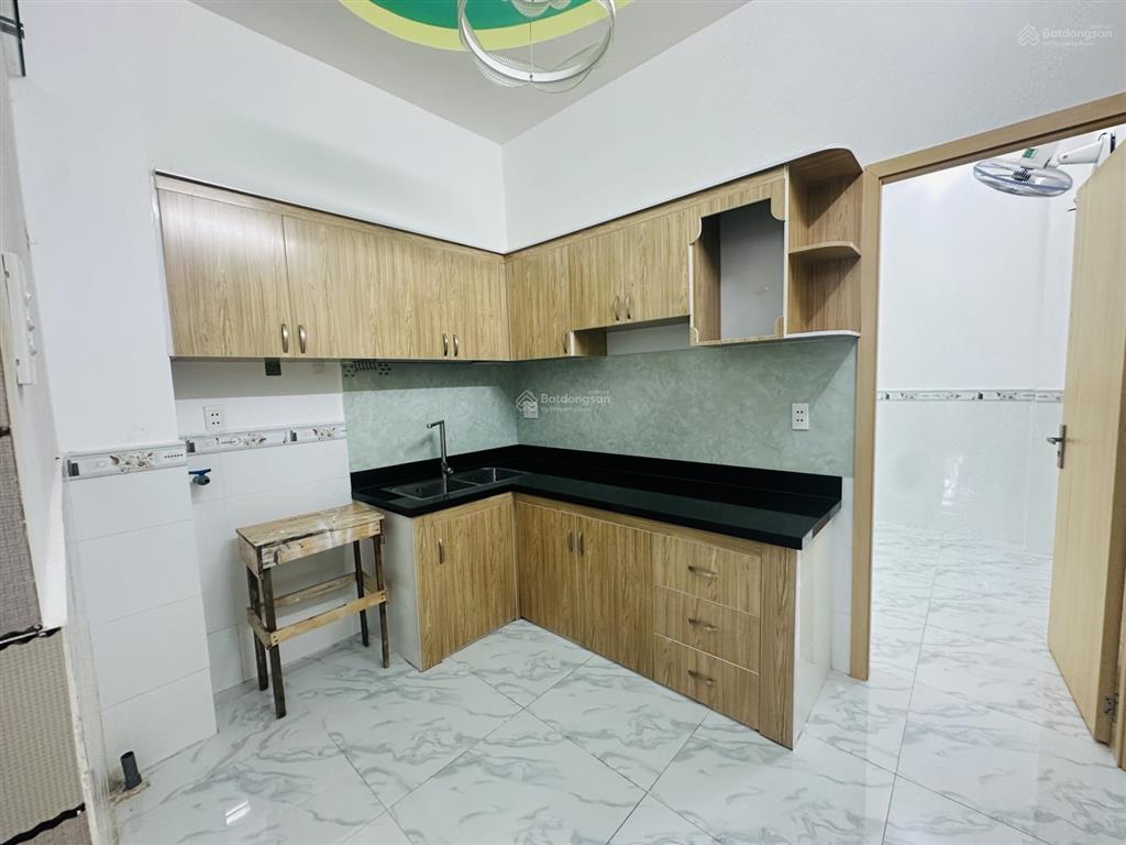 Cho thuê nhà nguyễn văn khối, p9 gò vấp 3,5m x 14m 3pn 2wc sân để xe