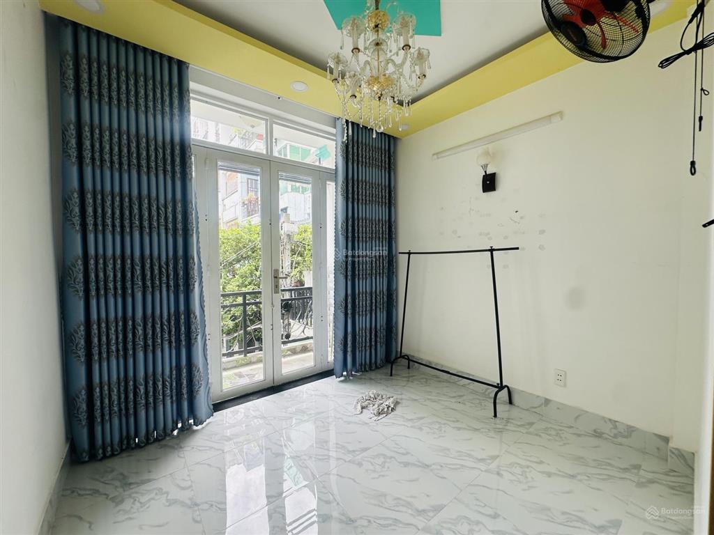 Cho thuê nhà nguyễn văn khối, p9 gò vấp 3,5m x 14m 3pn 2wc sân để xe