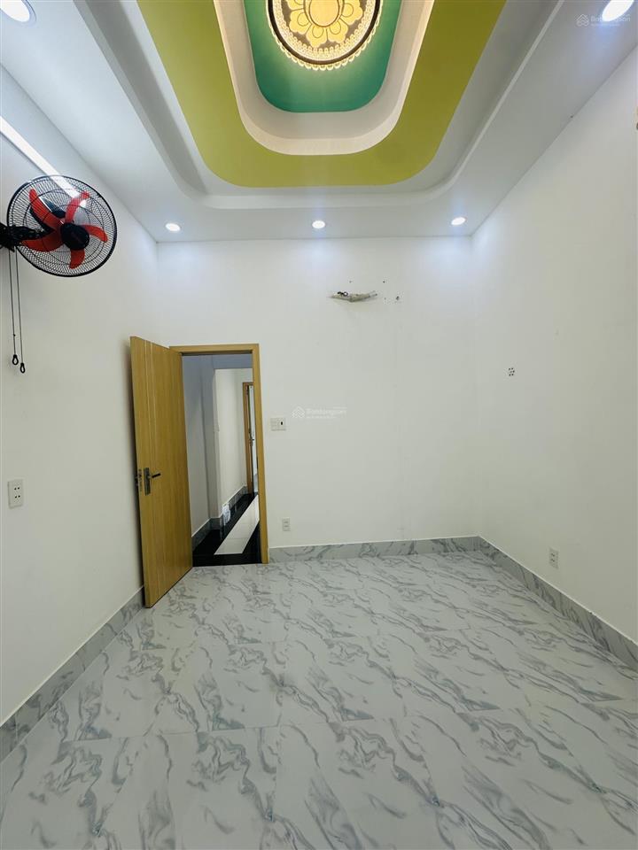 Cho thuê nhà nguyễn văn khối, p9 gò vấp 3,5m x 14m 3pn 2wc sân để xe