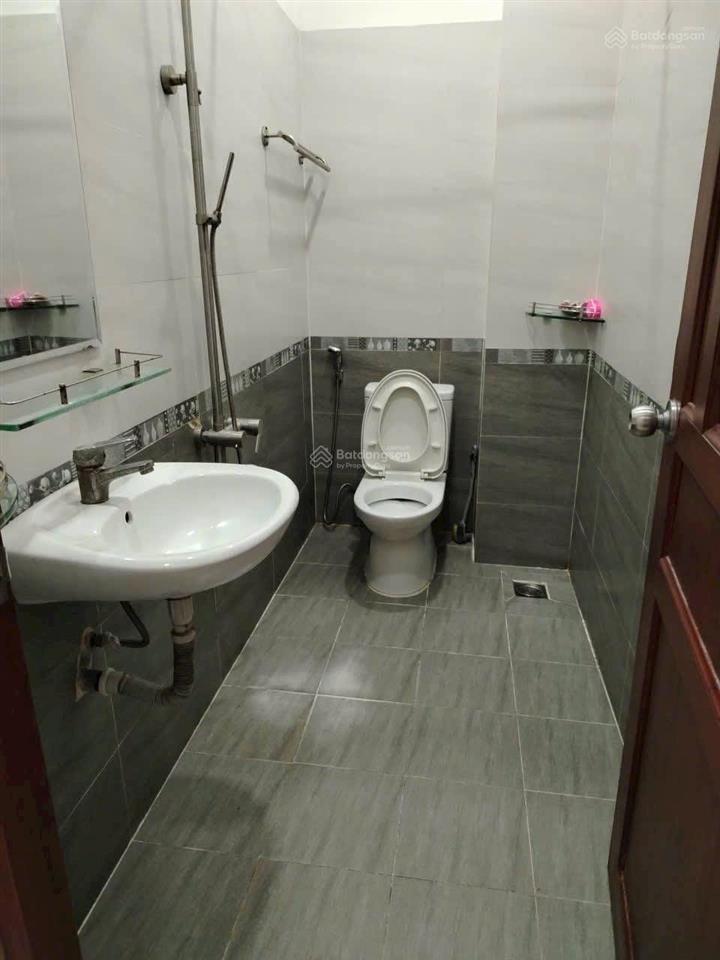 Cho thuê nhà hẻm xe hơi đường số 28 p6 gò vấp 4m x 13m trệt 2 lầu 3pn 2wc gần trường trần hưng đạo