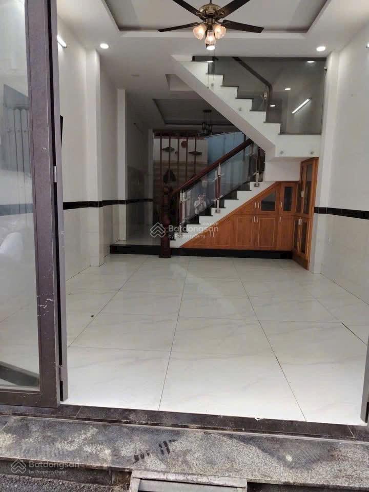 Cho thuê nhà hẻm xe hơi đường số 28 p6 gò vấp 4m x 13m trệt 2 lầu 3pn 2wc gần trường trần hưng đạo