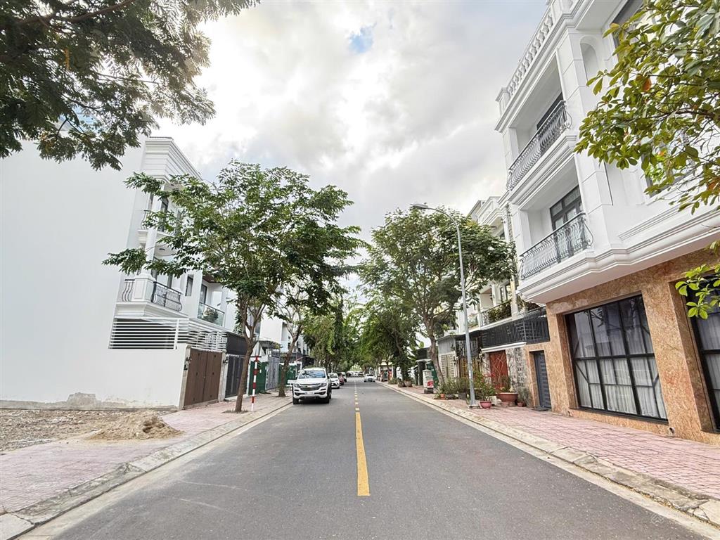 Bán lô đất rẻ nhất đường số 10 kđt hà quang 2 chỉ với giá 7,9 tỷ với diện tích 100m ngang 5