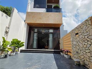 Bán nhà 3 tầng mặt tiền đường 7,5m nguyễn như hạnh  gần biển  khu trung tâm hoà minh