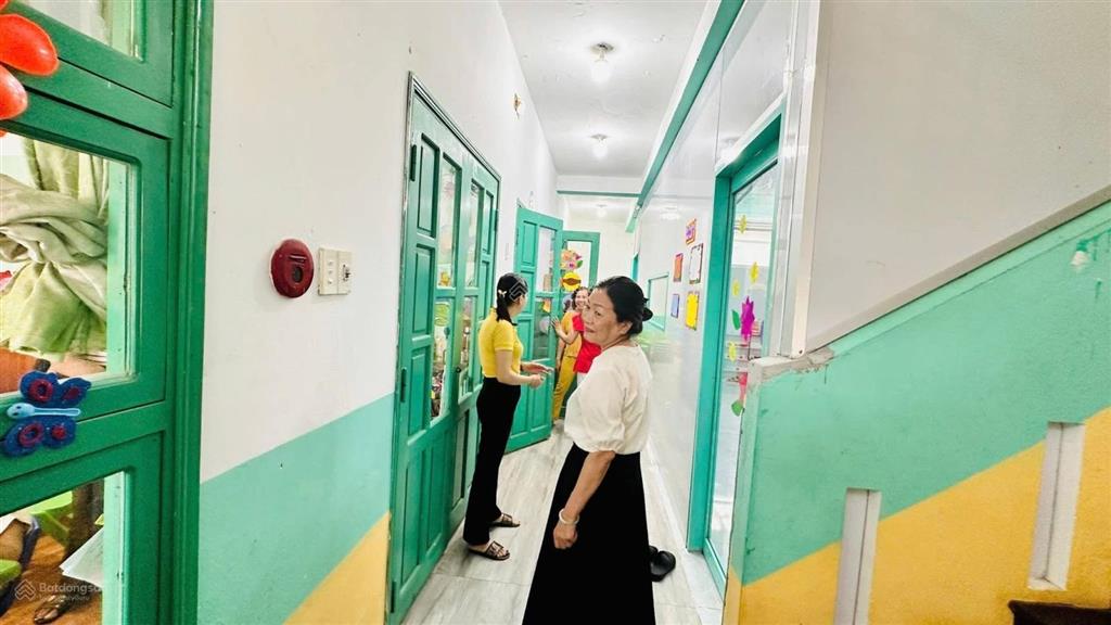 Bán trường mầm non tư thục  trung tâm hội an  lợi nhuận hằng tháng 250tr