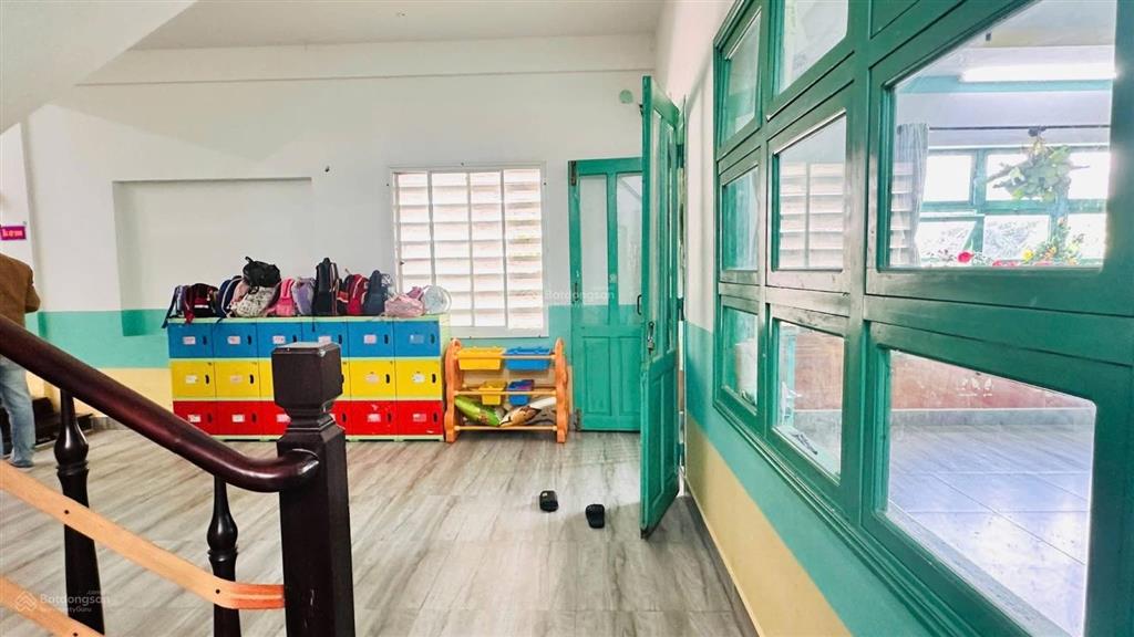 Bán trường mầm non tư thục  trung tâm hội an  lợi nhuận hằng tháng 250tr