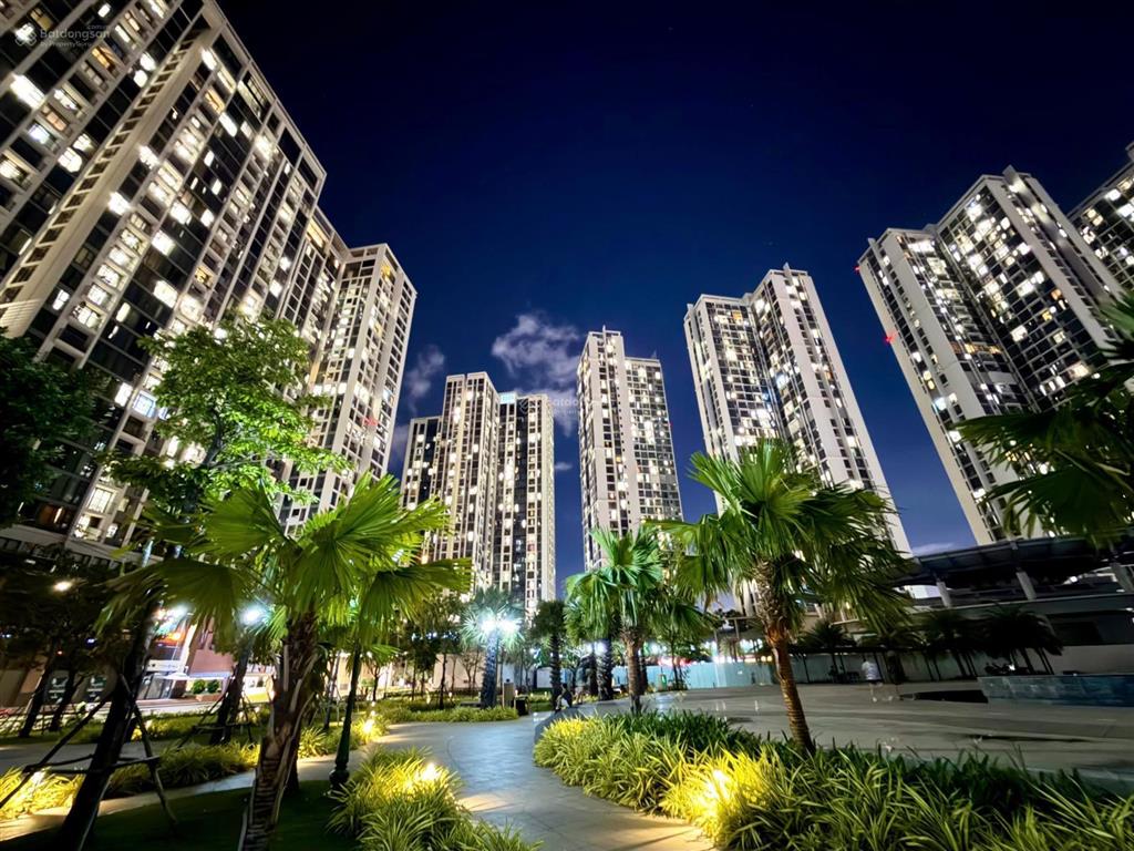 Siêu phẩm duplex eco green sài gòn, thiết kế full kính đón trọn ánh sáng vào nhà. giá chỉ 80tr/m2.
