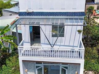 Nhà hoàn công ngay trung tâm thị trấn cần giuộc giá rẻ