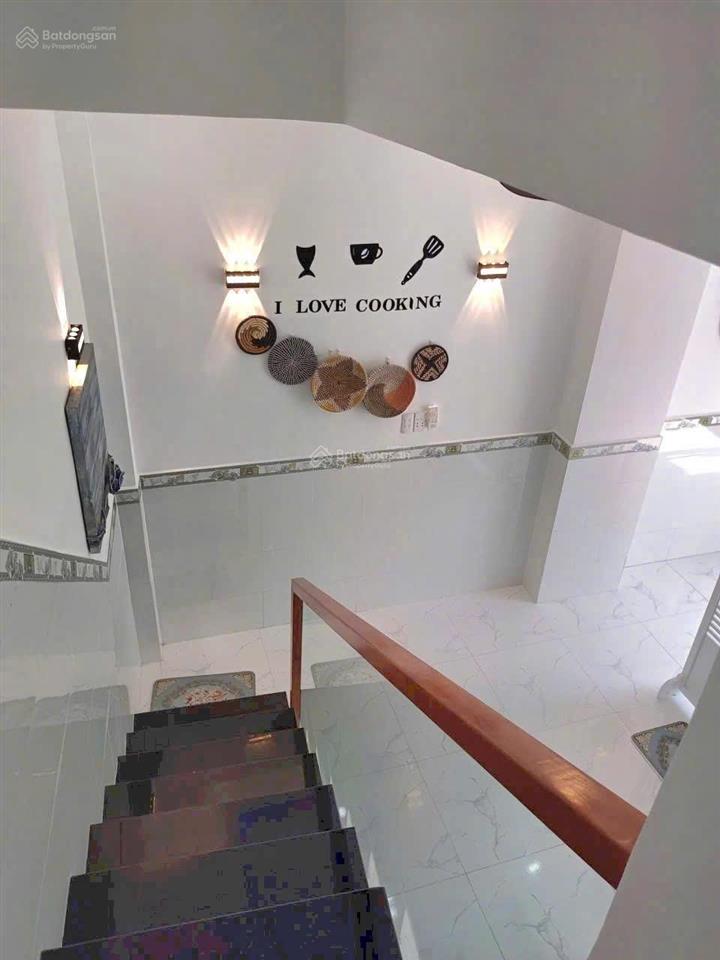 Nhà hoàn công ngay trung tâm thị trấn cần giuộc giá rẻ