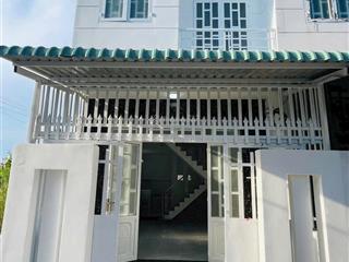 Nhà ngay gần ngã 3 tân kim đường ô tô giá quá rẻ