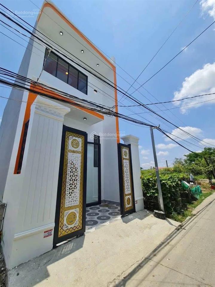Nhà mới xây ngay trung tâm cần giuộc, sổ hồng hoàn công