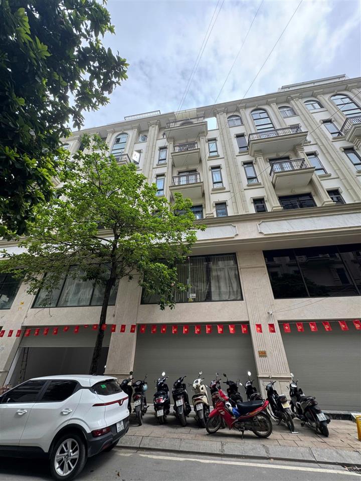 Bán nhanh him lam vạn phúc 98m, hoàn thiện 7 tầng thang máy xịn xò. giá nhỉnh 30 tỷ.  0944 960 ***