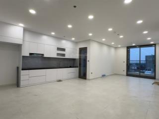 Chủ nhà thiện chí bán nhanh căn 3pn 101m2 giá chỉ 8tỷ có thương lượng. tầng cao view thoáng