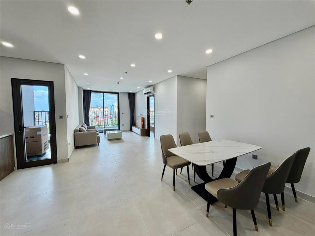 Sẵn căn hộ 2pn vào được luôn giá chỉ 8tr/th.  ngay với em để tư vấn và xem nhà