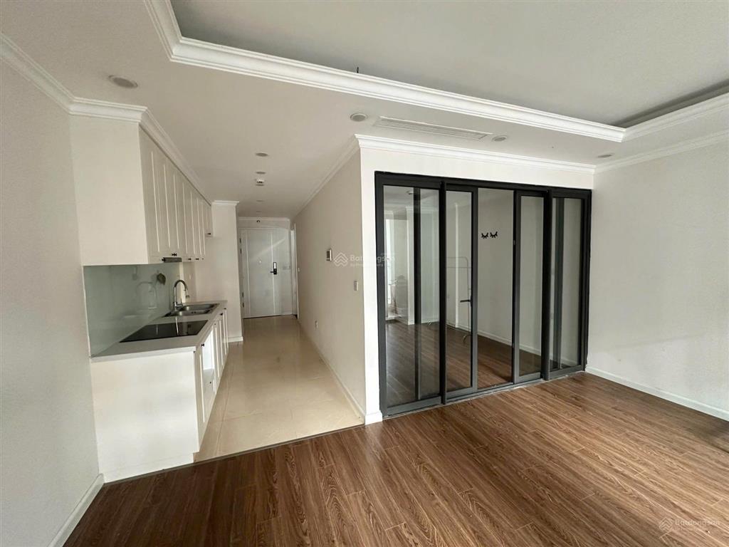 Thiện chí bán nhanh căn hộ 1pn tầng cao thoáng giá chỉ 3,9 tỷ có thương lượng sổ đỏ cầm tay