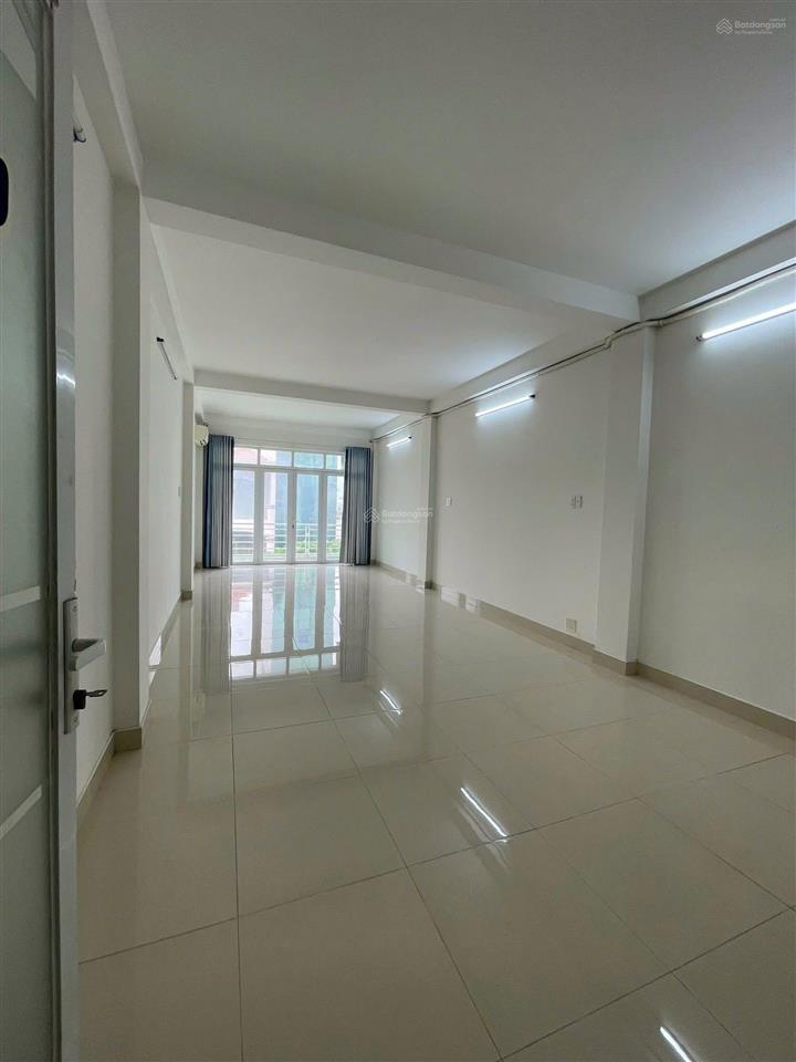 Mặt tiền trương vĩnh ký, đoạn gần luỹ bán bích