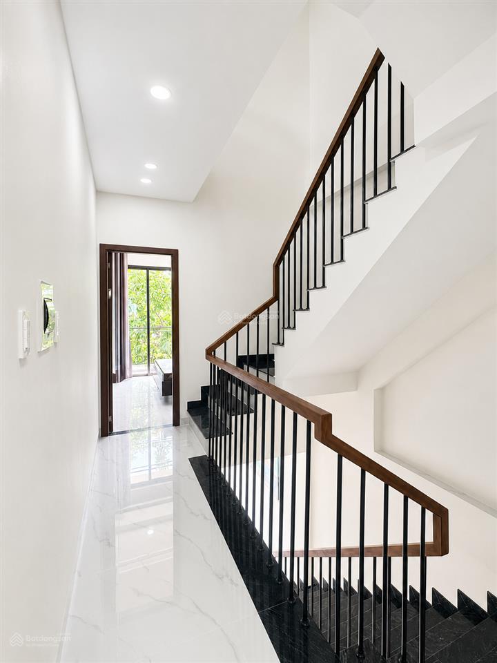 Cho thuê nhà mặt tiền dân chủ  kđt suncasa central  5 pn  nhà mới full nội thất  18triệu/tháng