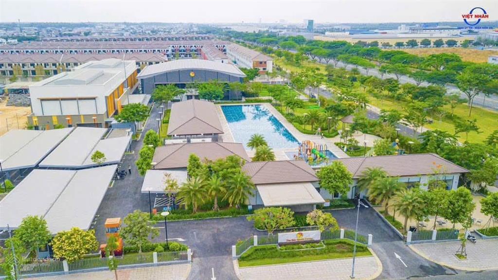 Cho thuê nhà mặt tiền dân chủ  kđt suncasa central  5 pn  nhà mới full nội thất  18triệu/tháng