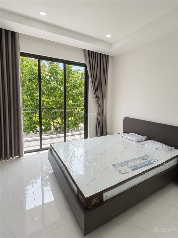 Cho thuê nhà mặt tiền dân chủ  kđt suncasa central  5 pn  nhà mới full nội thất  18triệu/tháng