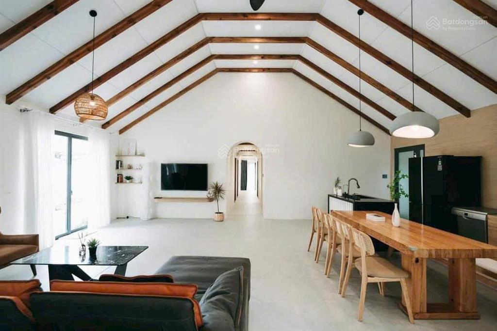 Sân vườn xinh cách hồ xuân hương 500m 742m full thổ giá 60 tỷ