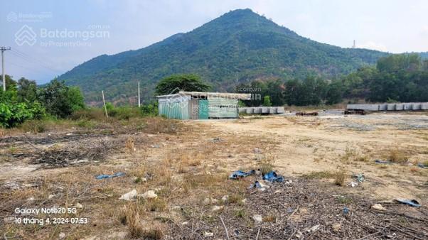 Đất sản xuất kinh doanh dt 25.000 m2  mặt tiền ql 1a  giáp cụm kcn diên phú.