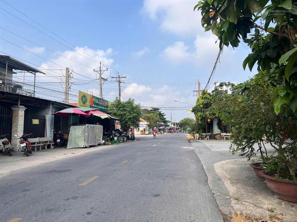 Lô đất mặt tiền sau lưng đại học việt đức và sát bên đh thủ dầu một, đã có sổ hồng