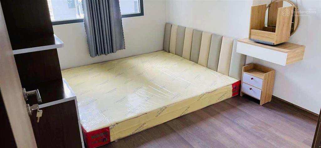 Căn hộ 1pn+ dt 56m2 thiết kế được 2 pn, 2 wc giá 2,35 tỷ, sổ sẵn.  em tiên 0941 329 ***