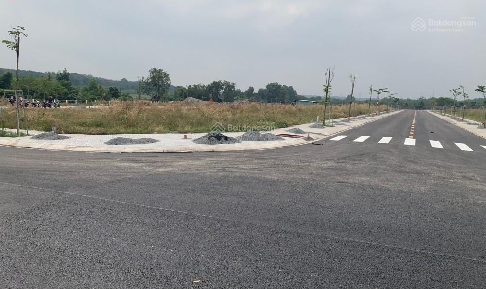 Bán lô góc 113m2, full thổ cư, đường nhựa dx023, đầu tư và ở rất thuận tiện.  0931 191 ***