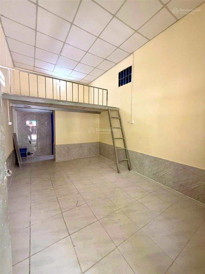 Cho thuê mặt bằng kinh doanh và ở phòng sau rộng có gác  lê văn việt  đường 385, quận 9 cũ