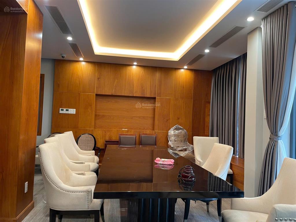 Bán biệt thự khu đường hoa, hầm 4 tầng, dt 8 x 18m. giá chỉ 48 tỷ