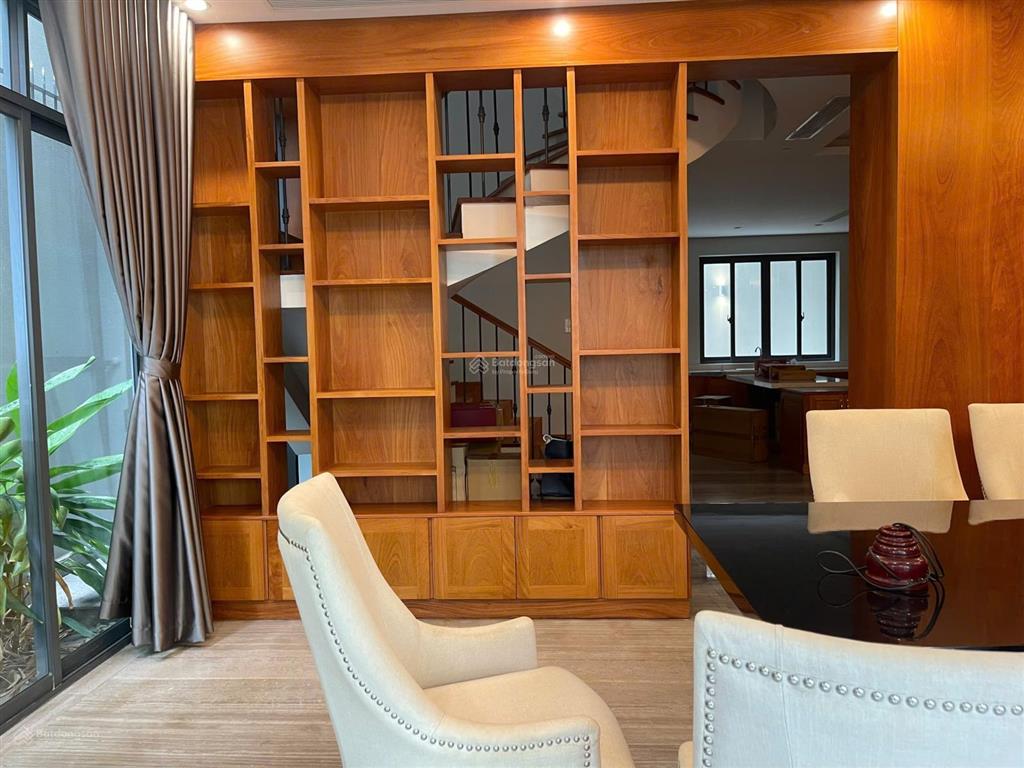 Bán biệt thự khu đường hoa, hầm 4 tầng, dt 8 x 18m. giá chỉ 48 tỷ