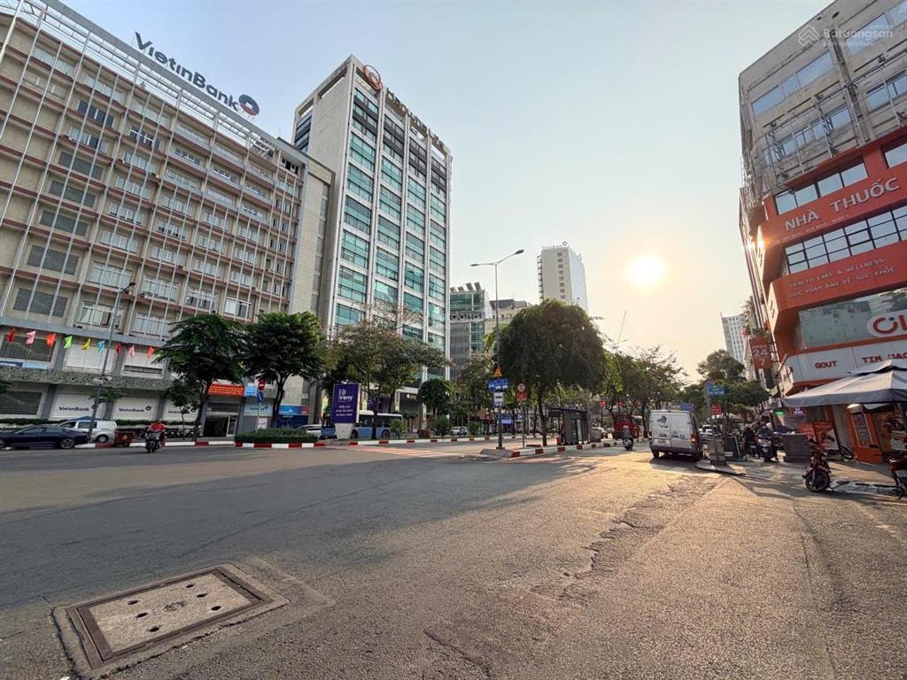 Bán nhà mặt tiền tôn thất đạm, bến nghé, quận 1, dt 4 x 16m. 4 tầng. giá 33 tỷ