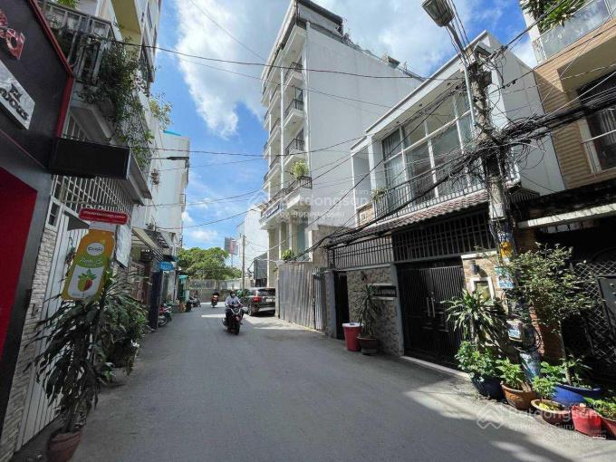 Bán đất mặt tiền đường số phường thảo điền, q2. dt 8 x 30m. gpxd 6 tầng. giá chỉ 140tr/m2