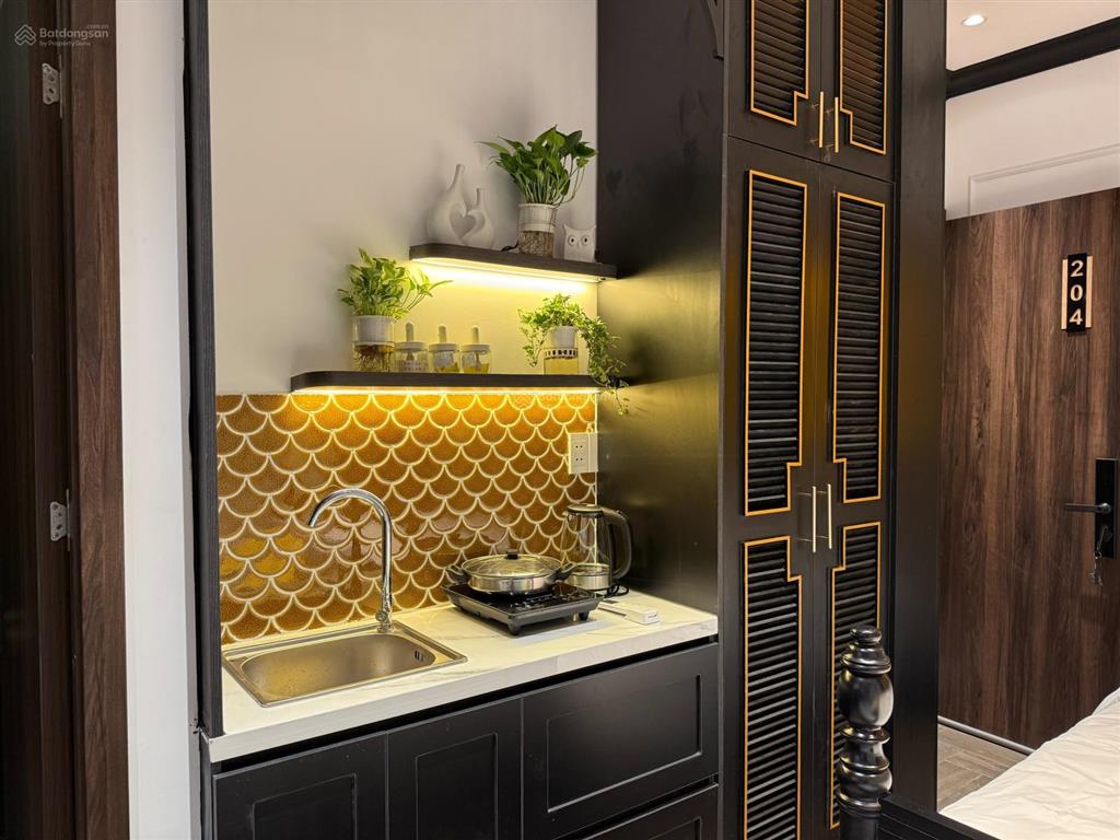 Bán chdv đường thống nhất, gò vấp, dt 7 x 26m. 5 tầng. tn 160tr/tg. giá chào bán 28 tỷ