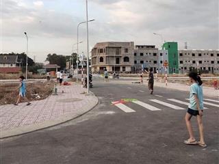 Bán đất ngay kcn vsip mặt đường đt741 vòng xoay cổng xanh giá 990 triệu/nền 80m2  0704 625 ***