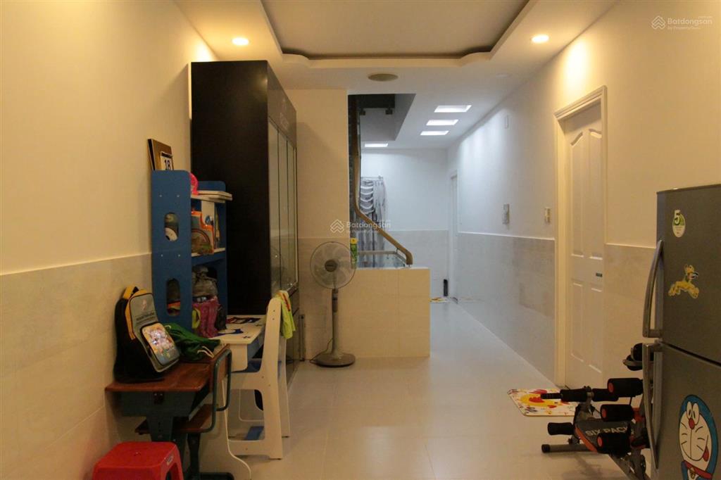 Hẻm ô tô để trong nhà tân bình (6.3x11m) 3 tầng ở liền giá chỉ 10.8 tỷ